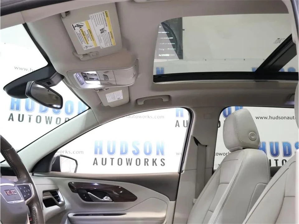 2020 GMC Terrain - Image 25 of 31