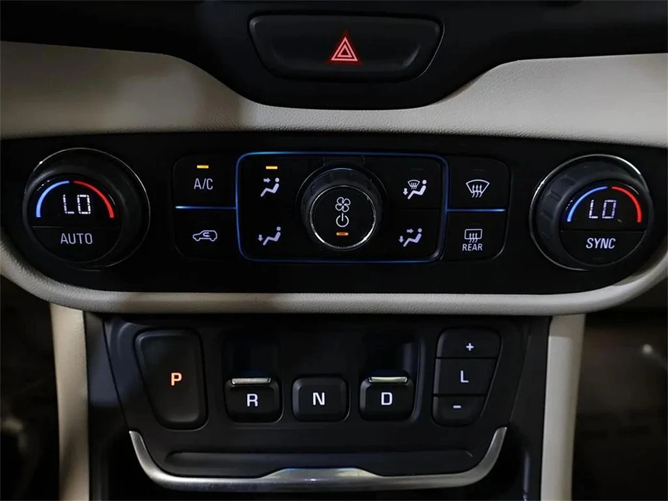 2020 GMC Terrain - Image 23 of 31
