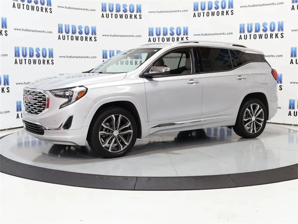 2020 GMC Terrain - Image 2 of 31