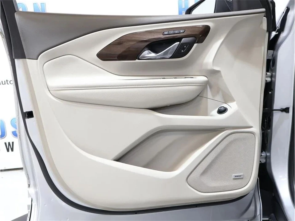 2020 GMC Terrain - Image 10 of 31