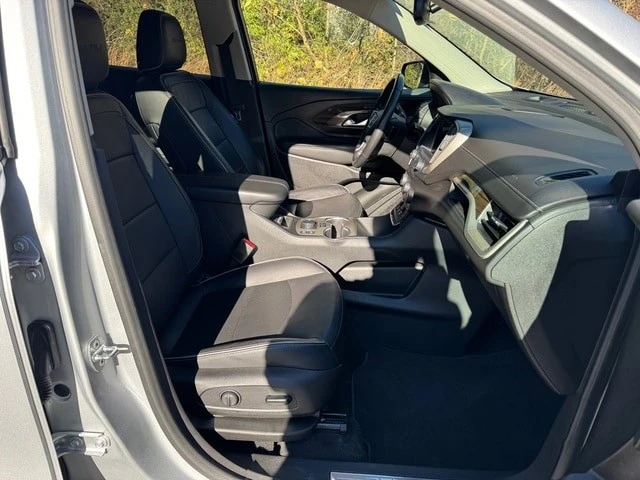 2020 GMC Terrain - Image 19 of 21