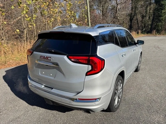 2020 GMC Terrain - Image 6 of 21