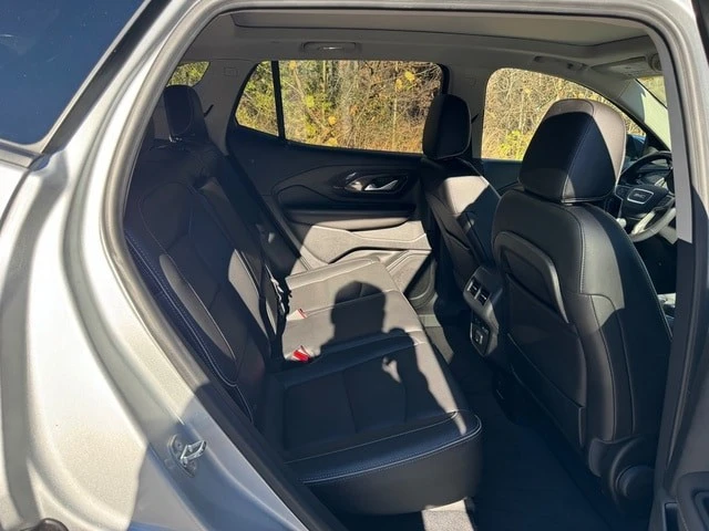 2020 GMC Terrain - Image 18 of 21
