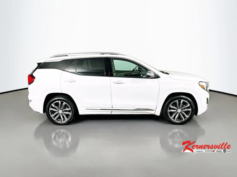 2020 GMC Terrain - Image 8 of 21