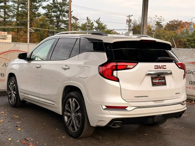 2020 GMC Terrain - Image 9 of 12