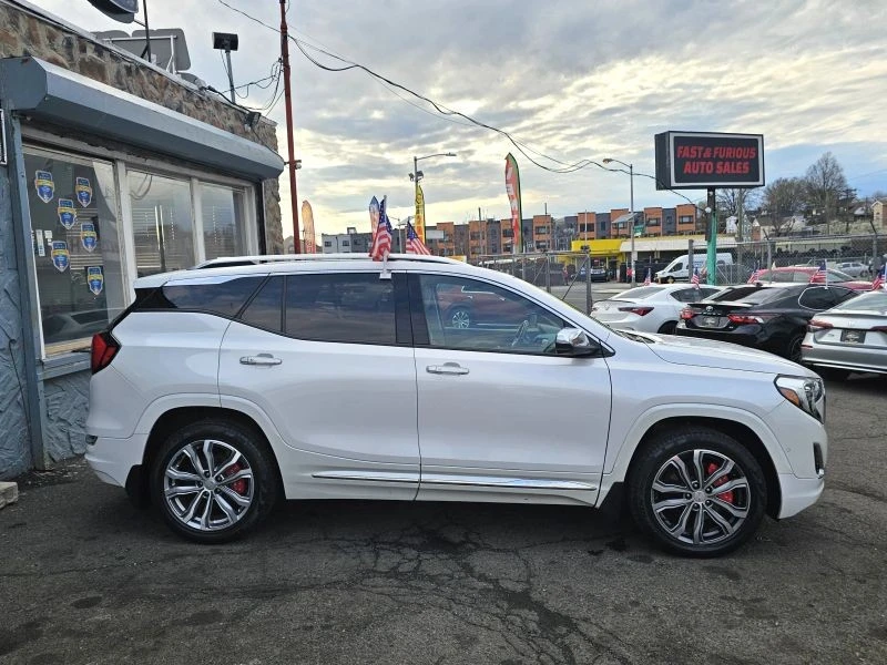 2020 GMC Terrain - Image 5 of 12