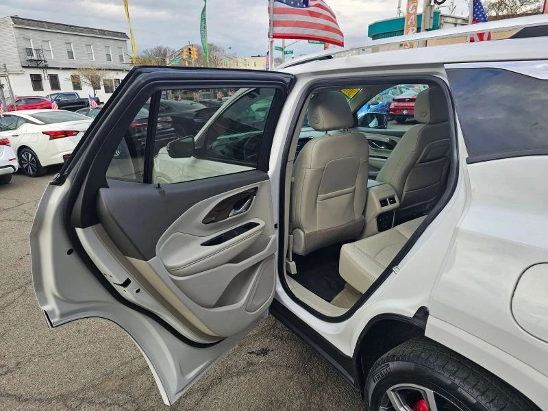 2020 GMC Terrain - Image 10 of 12