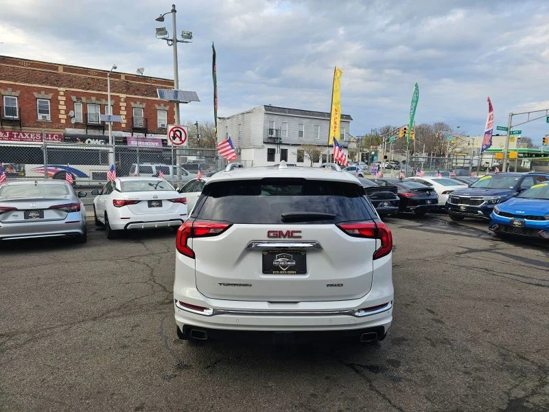 2020 GMC Terrain - Image 7 of 12