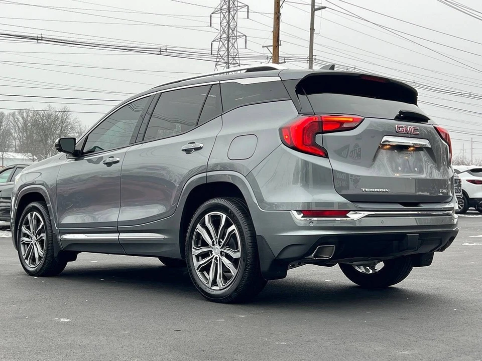 2020 GMC Terrain - Image 17 of 21