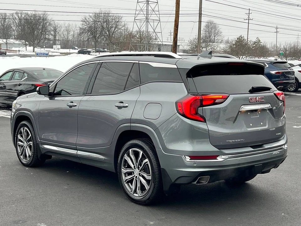 2020 GMC Terrain - Image 5 of 21