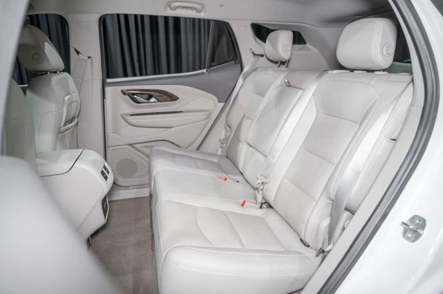 2020 GMC Terrain - Image 11 of 12