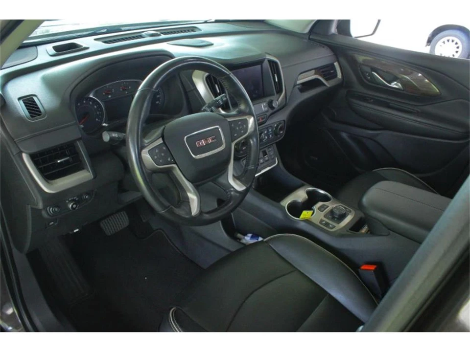 2020 GMC Terrain - Image 8 of 13