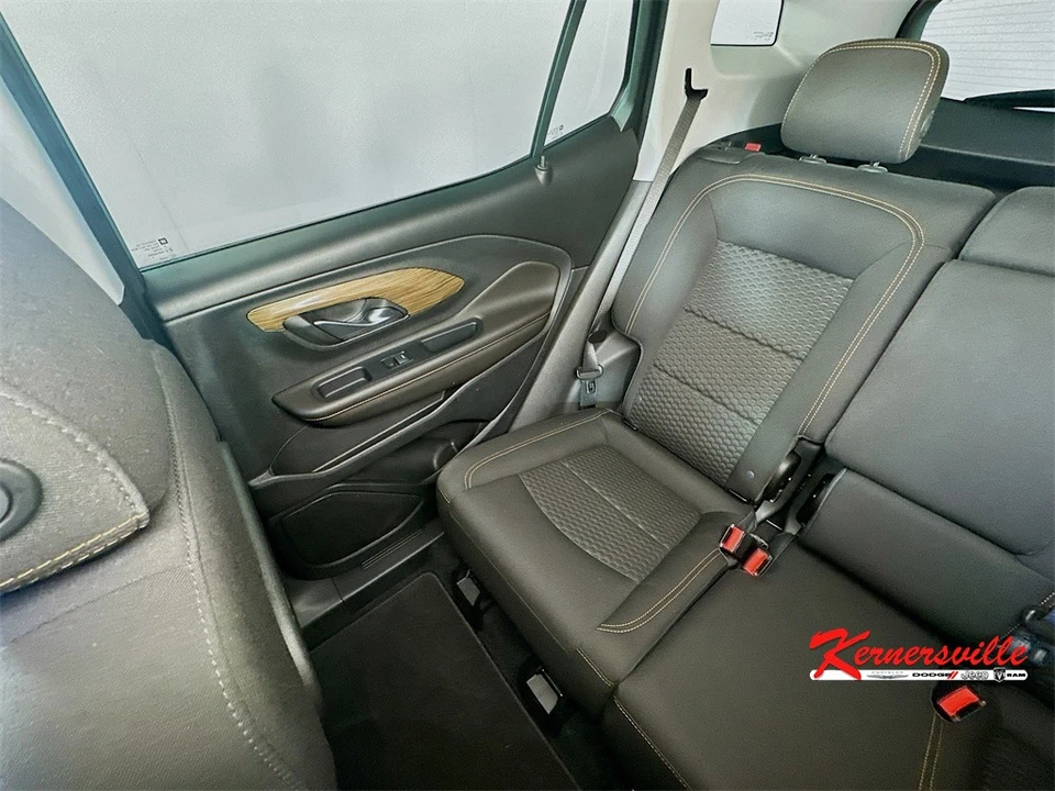 2020 GMC Terrain - Image 12 of 21