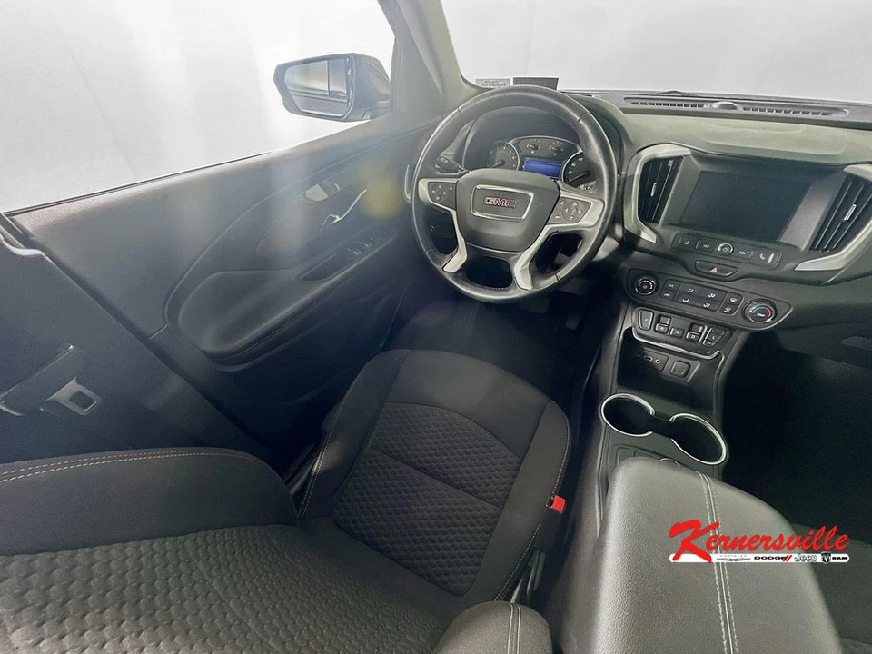 2020 GMC Terrain - Image 9 of 21