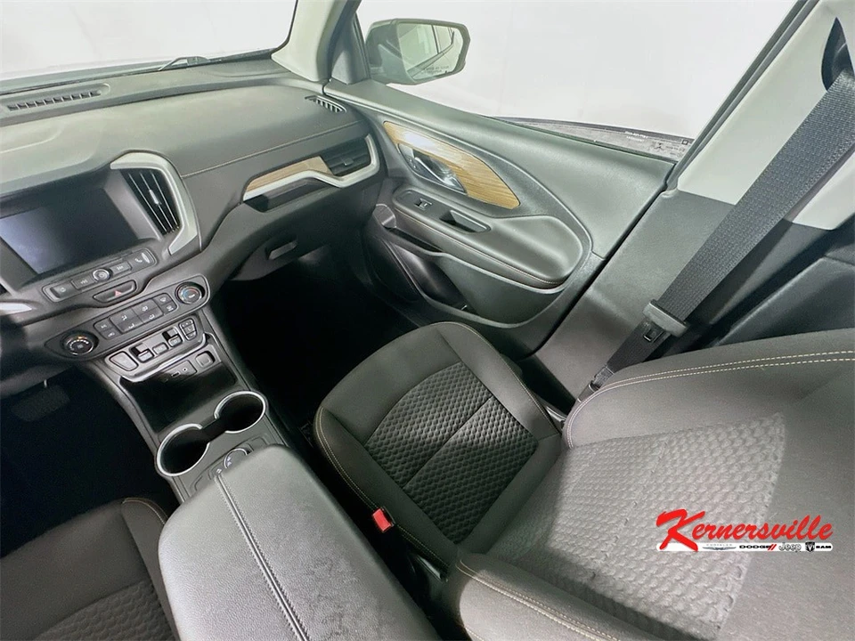 2020 GMC Terrain - Image 11 of 21