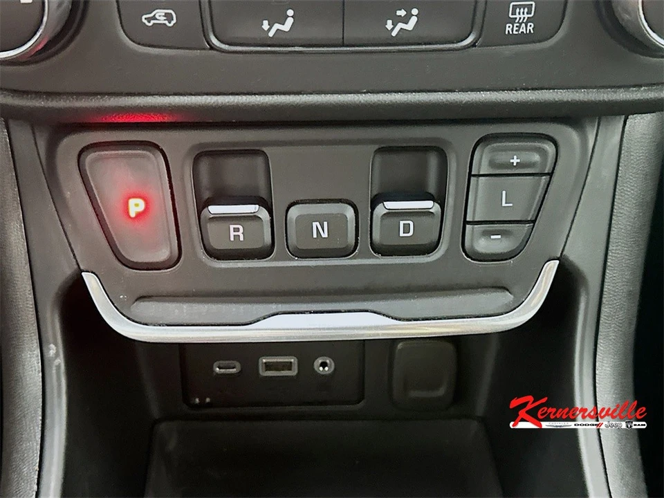 2020 GMC Terrain - Image 16 of 21