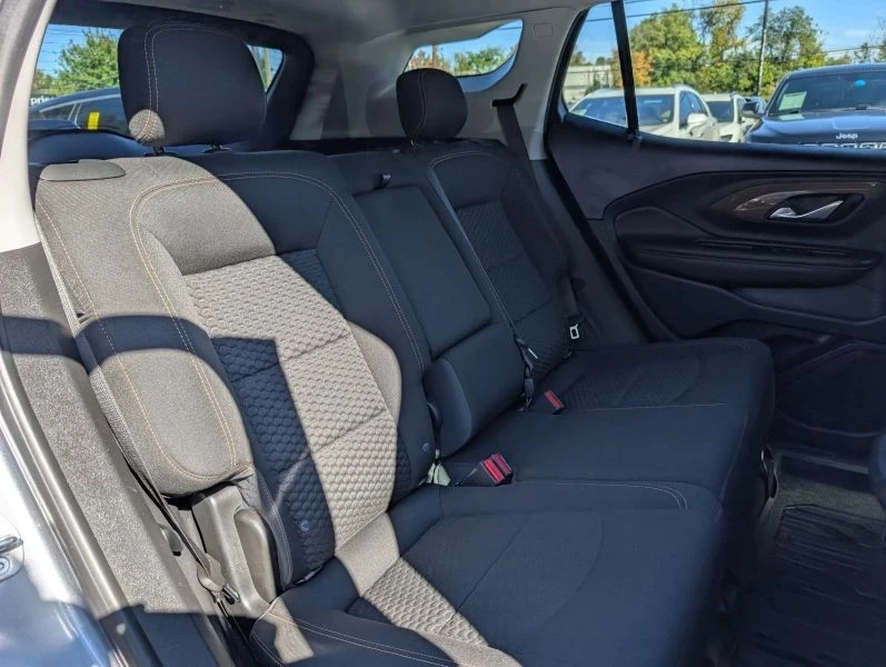 2020 GMC Terrain - Image 11 of 12