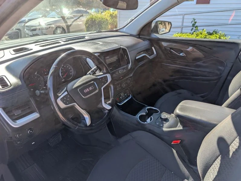 2020 GMC Terrain - Image 8 of 12