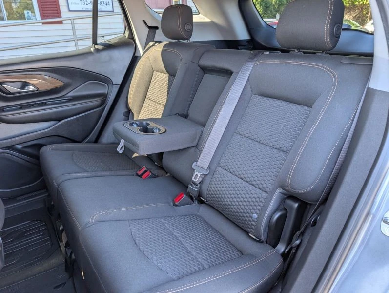 2020 GMC Terrain - Image 10 of 12