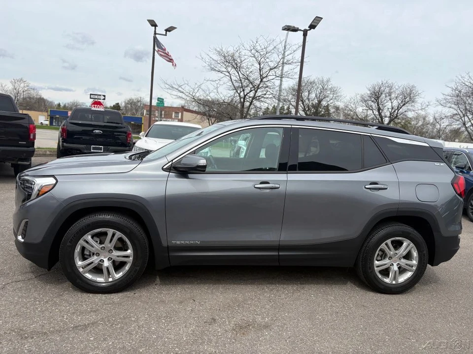 2020 GMC Terrain - Image 9 of 21