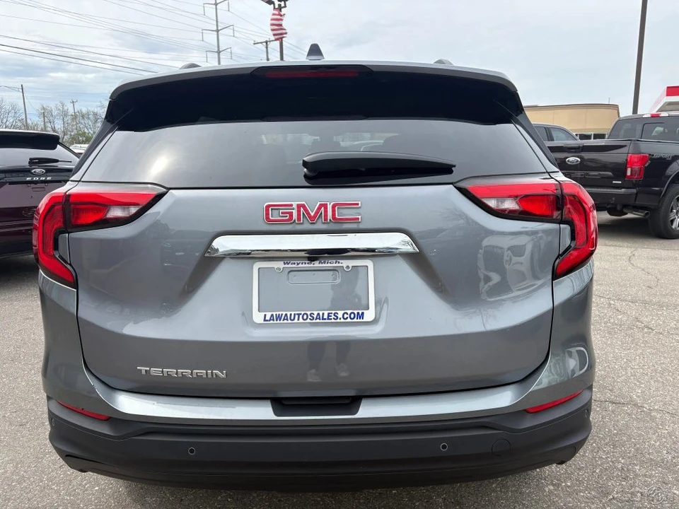 2020 GMC Terrain - Image 8 of 21