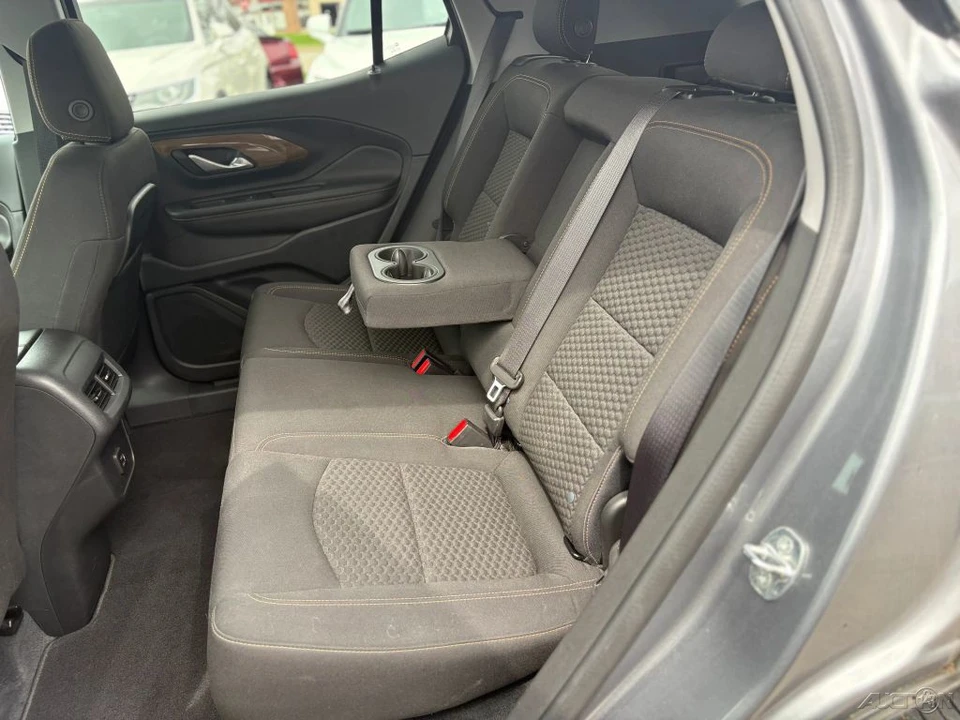 2020 GMC Terrain - Image 11 of 21