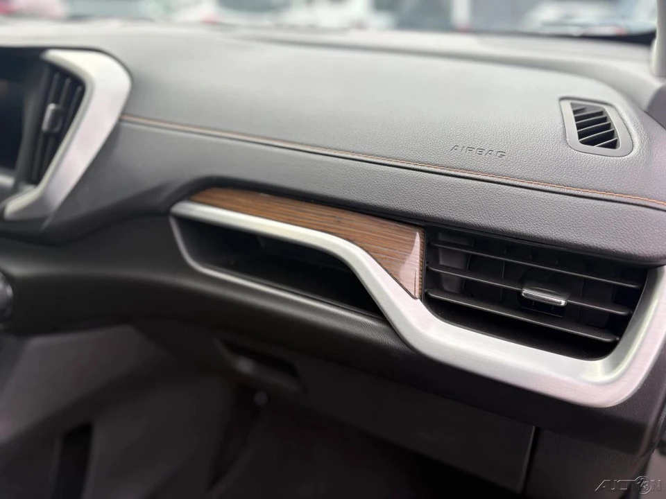 2020 GMC Terrain - Image 18 of 21
