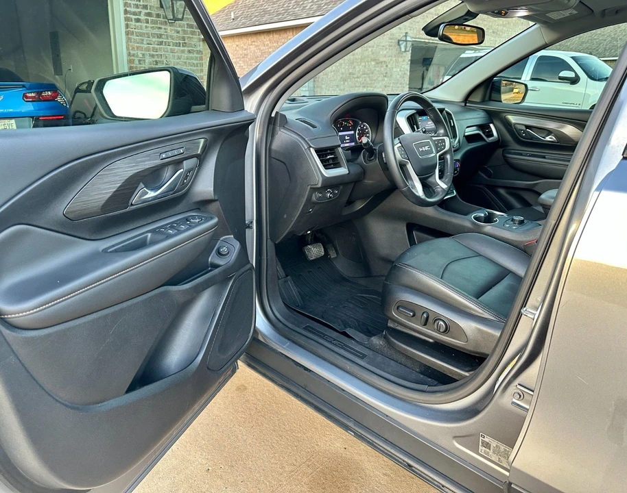 2020 GMC Terrain - Image 9 of 21