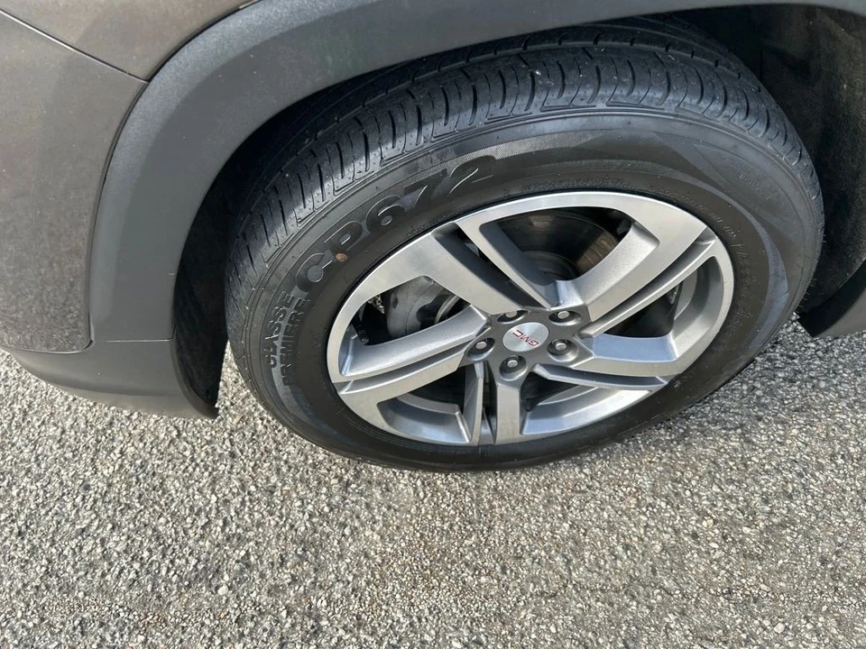2020 GMC Terrain - Image 10 of 12