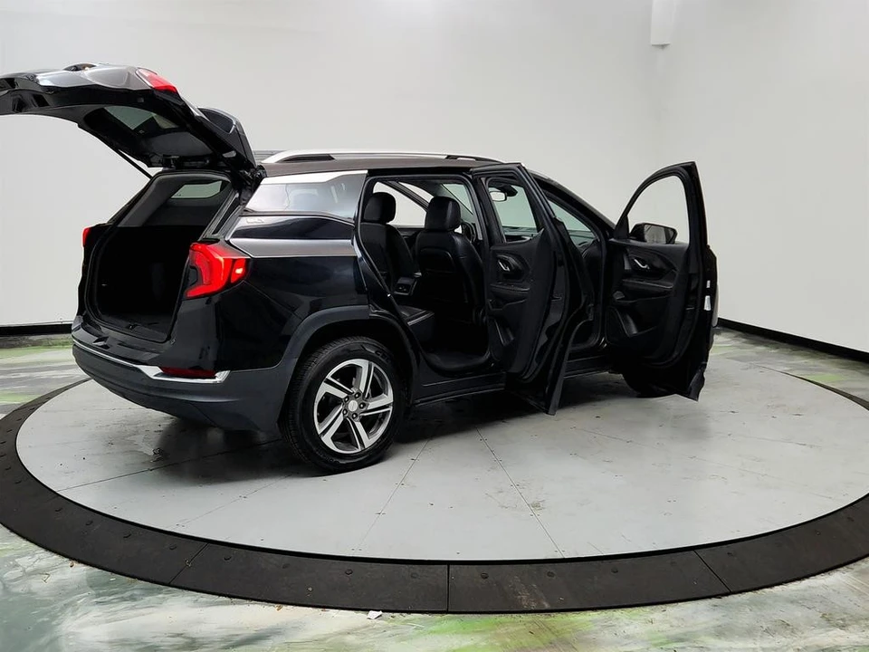 2020 GMC Terrain - Image 11 of 12