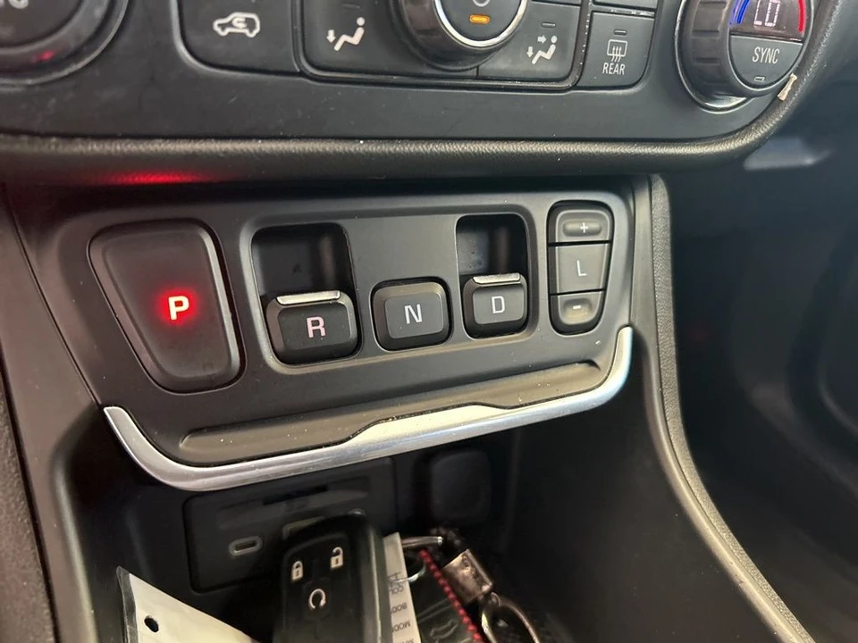 2020 GMC Terrain - Image 8 of 12