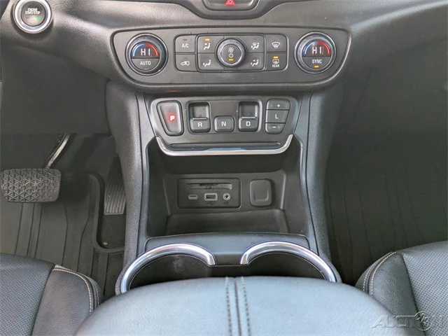 2020 GMC Terrain - Image 20 of 21