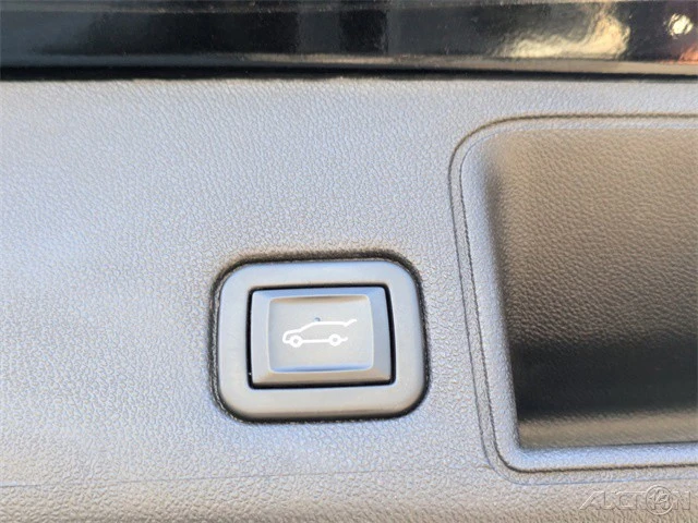 2020 GMC Terrain - Image 14 of 21