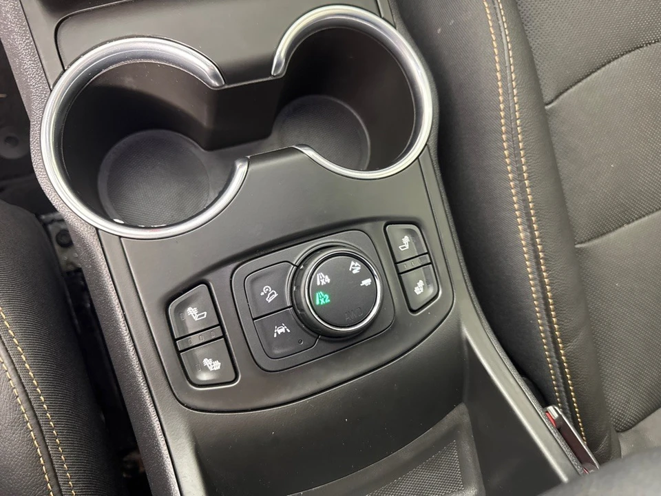 2020 GMC Terrain - Image 20 of 21