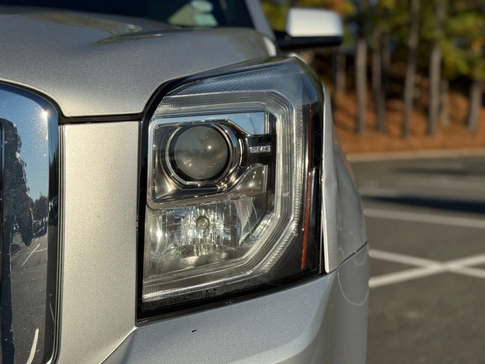 2020 GMC Yukon 4th Gen - Image 18 of 21