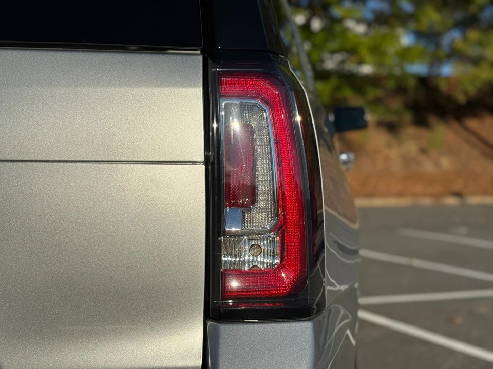 2020 GMC Yukon 4th Gen - Image 19 of 21