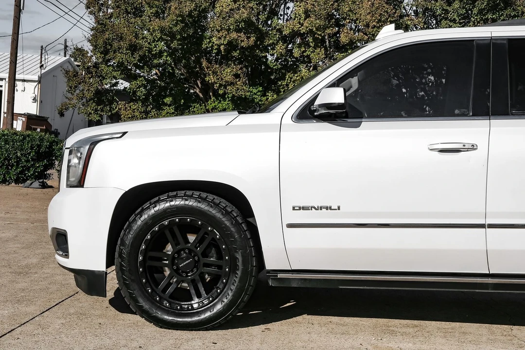 2020 GMC Yukon 4th Gen - Image 13 of 21