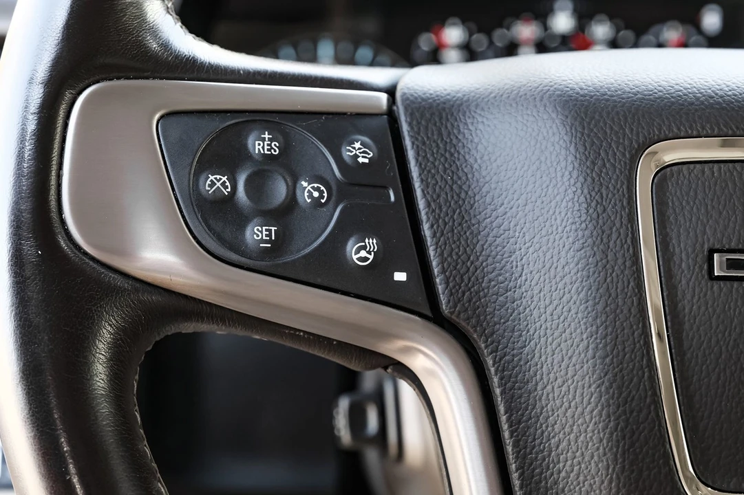 2020 GMC Yukon 4th Gen - Image 17 of 21