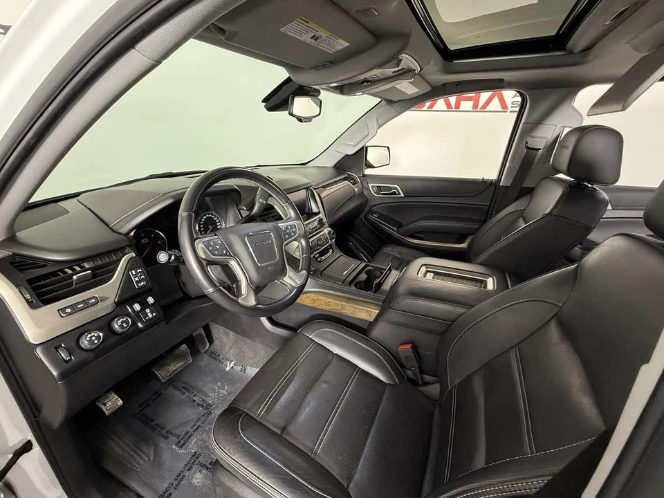 2020 GMC Yukon 4th Gen - Image 18 of 21