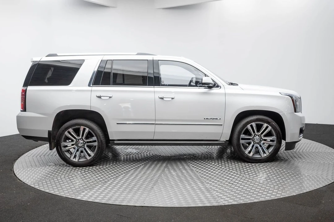 2020 GMC Yukon 4th Gen - Image 9 of 12