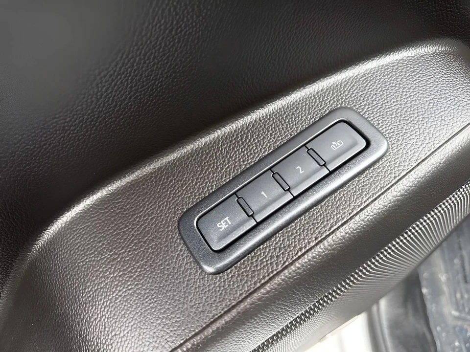 2020 GMC Yukon 4th Gen - Image 11 of 12