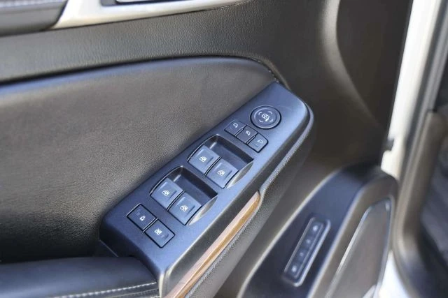 2020 GMC Yukon 4th Gen - Image 15 of 21