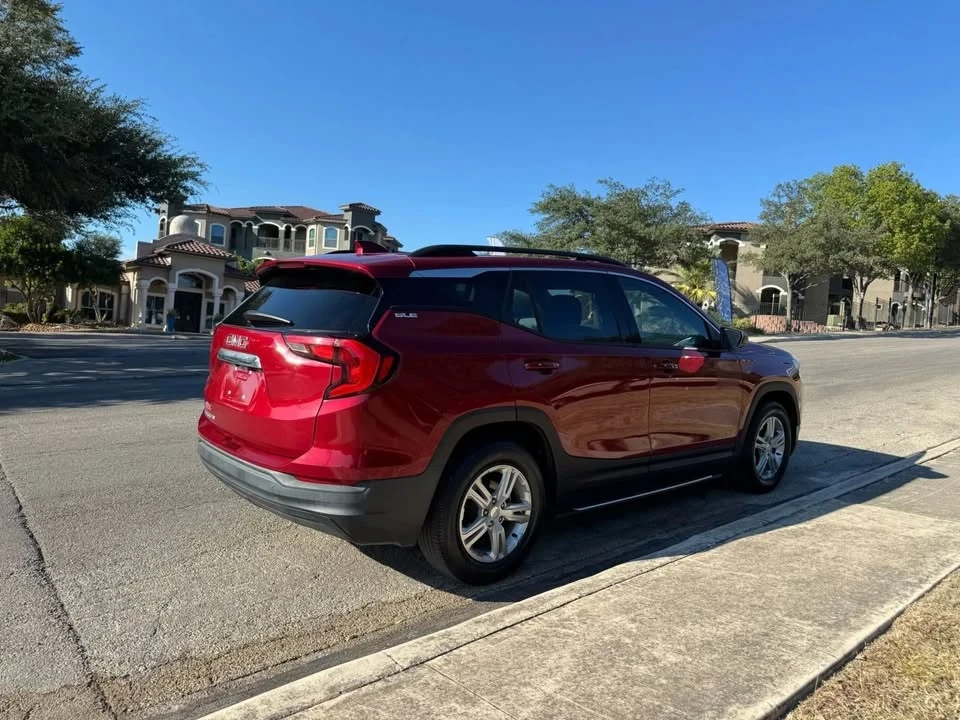 2020 GMC Terrain - Image 8 of 20
