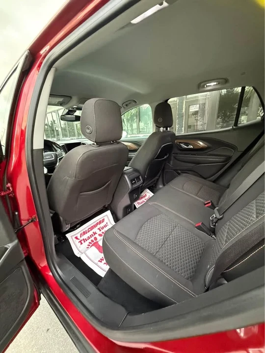 2020 GMC Terrain - Image 8 of 9