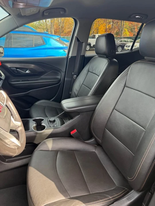 2020 GMC Terrain - Image 9 of 17