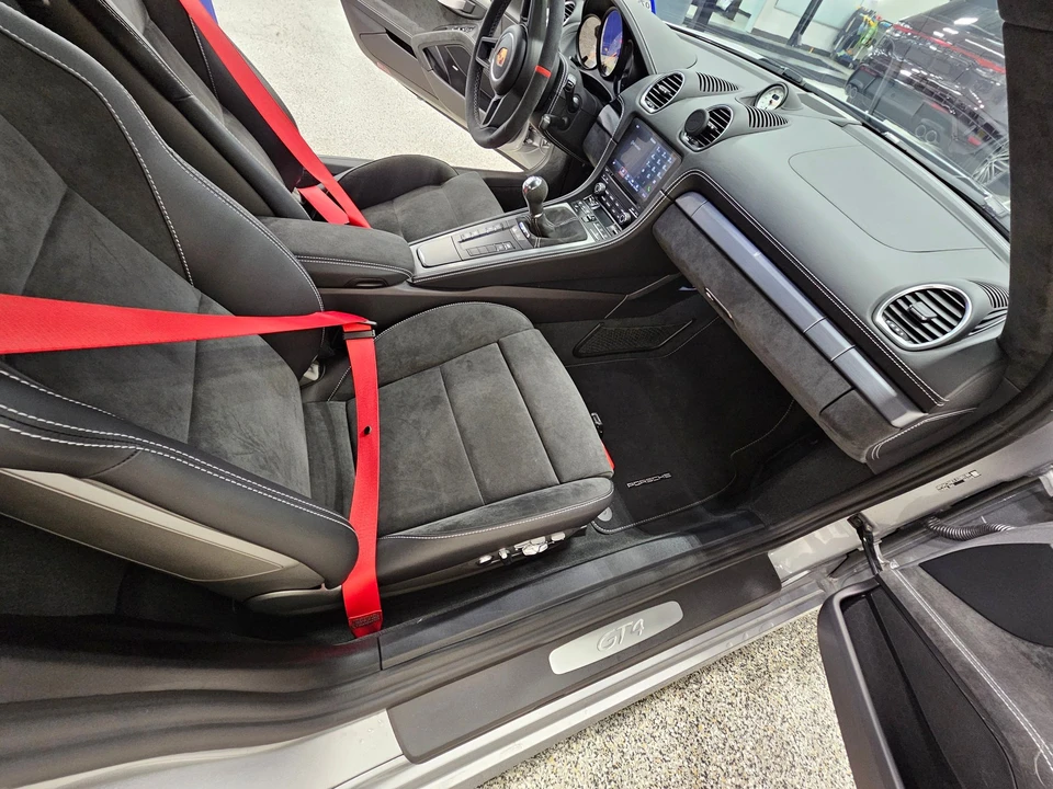 2020 Porsche 718 Cayman - Image 19 of 24