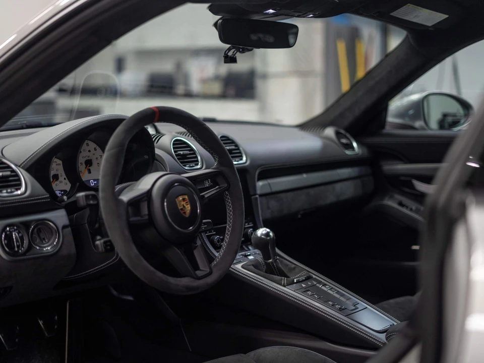 2020 Porsche 718 Cayman - Image 9 of 24