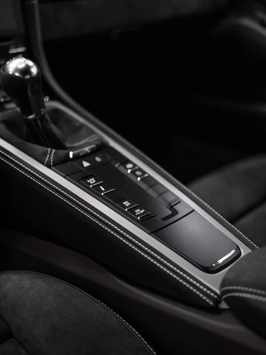 2020 Porsche 718 Cayman - Image 10 of 24
