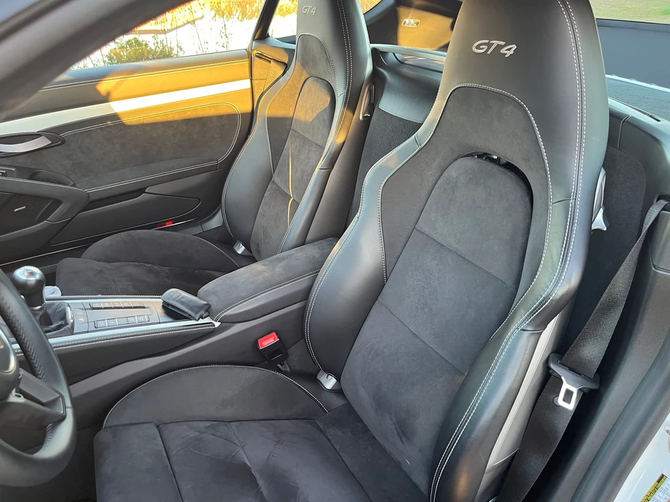 2020 Porsche 718 Cayman GT4 - Image 10 of 21