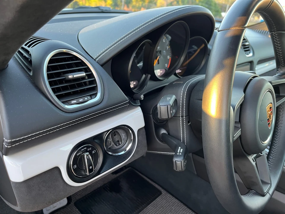 2020 Porsche 718 Cayman GT4 - Image 14 of 21